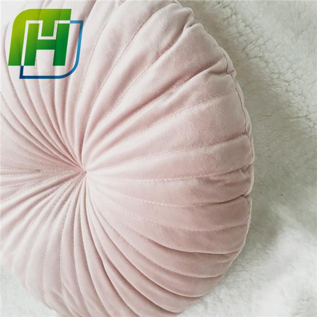 PLUSH ROUND BUTTON CUSHION