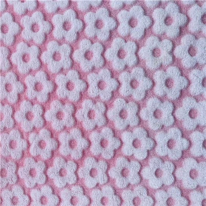 Forro polar de franela con relieve 3D.